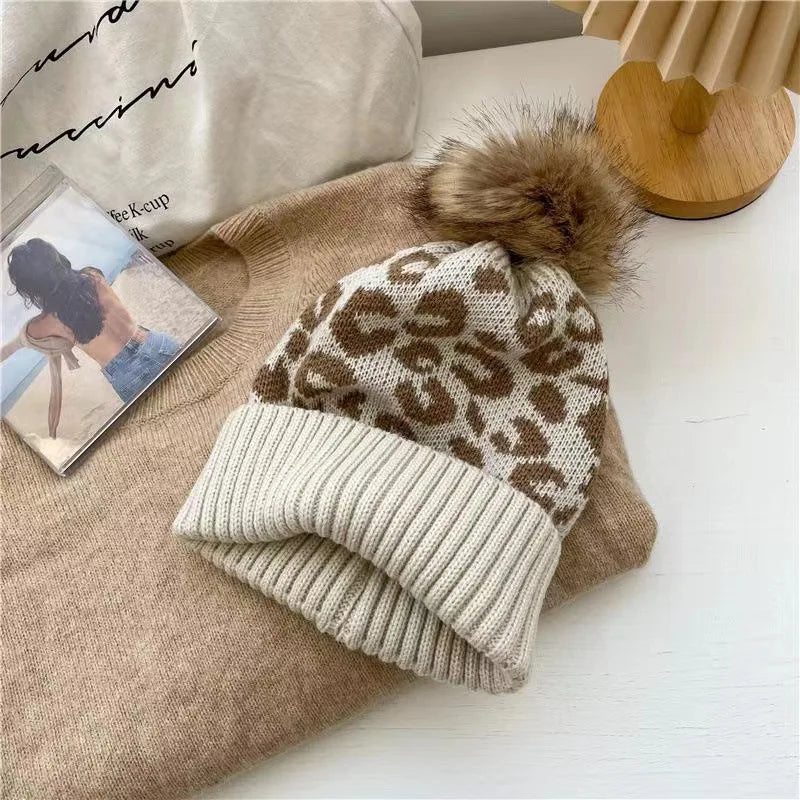 Bonnet Femme Léopard avec Pompon Douillet – Cheelyah