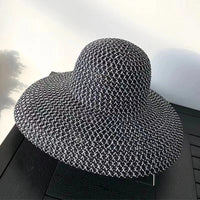 Chapeau de Paille Large – Motif Tressé Original