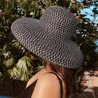 Chapeau de Paille Large – Motif Tressé Original